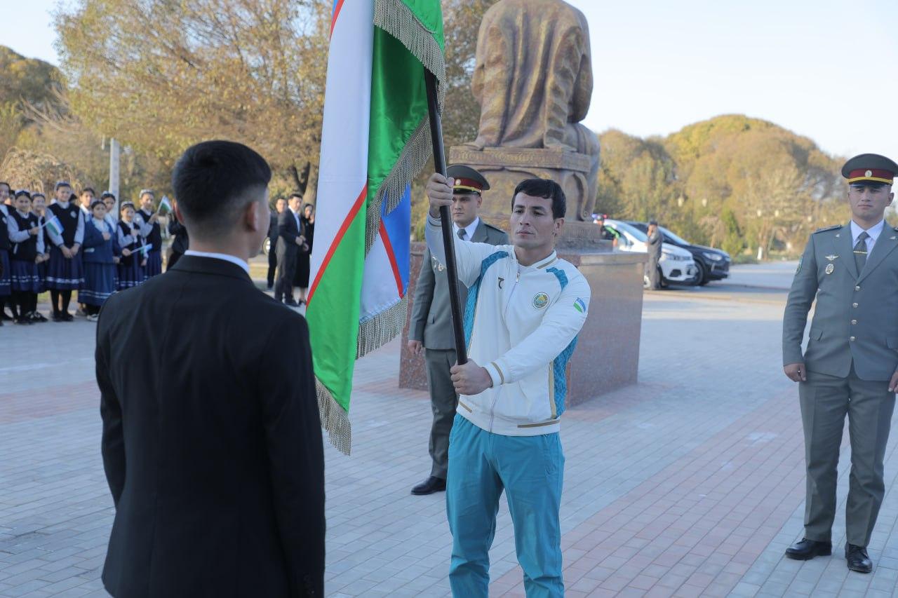 OGAHIY IJOD MAKTABIDA "BAYROQ ESTAFETASI" O‘TKAZILDI